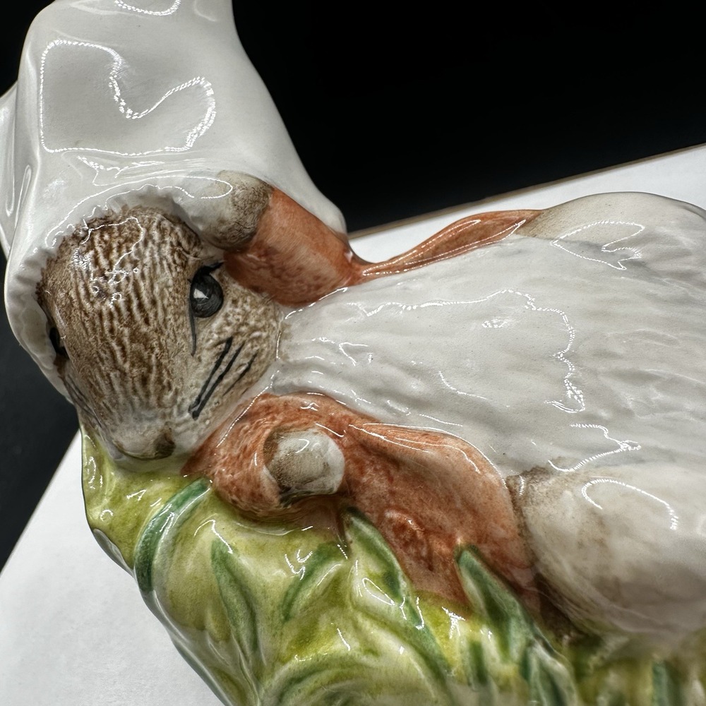 Royal Albert Beatrix Potter Benjamin Wakes Up 1990 Figurine Vtg Cottage Core EUC - Picture 3 of 5